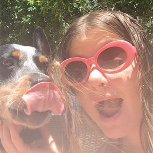 Meet your Posher, Ella